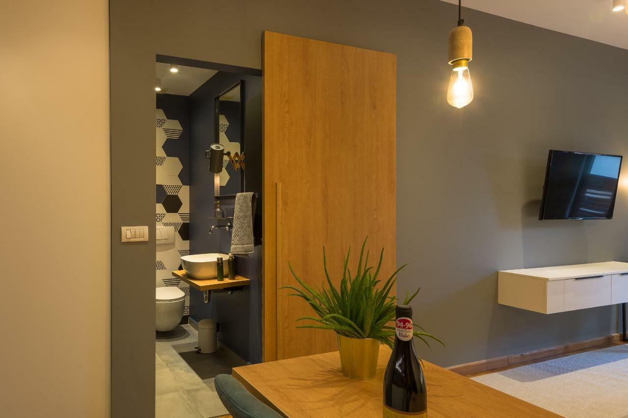 Urban Oasis With Parking Apartment Bucharest