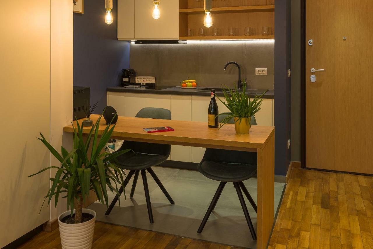 Urban Oasis With Parking Apartment Bucharest